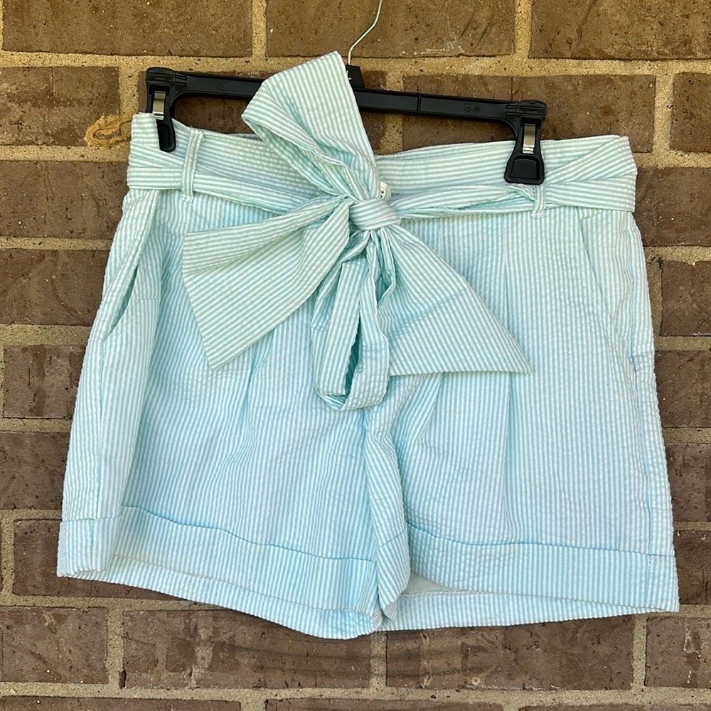 Lauren James bow shorts!